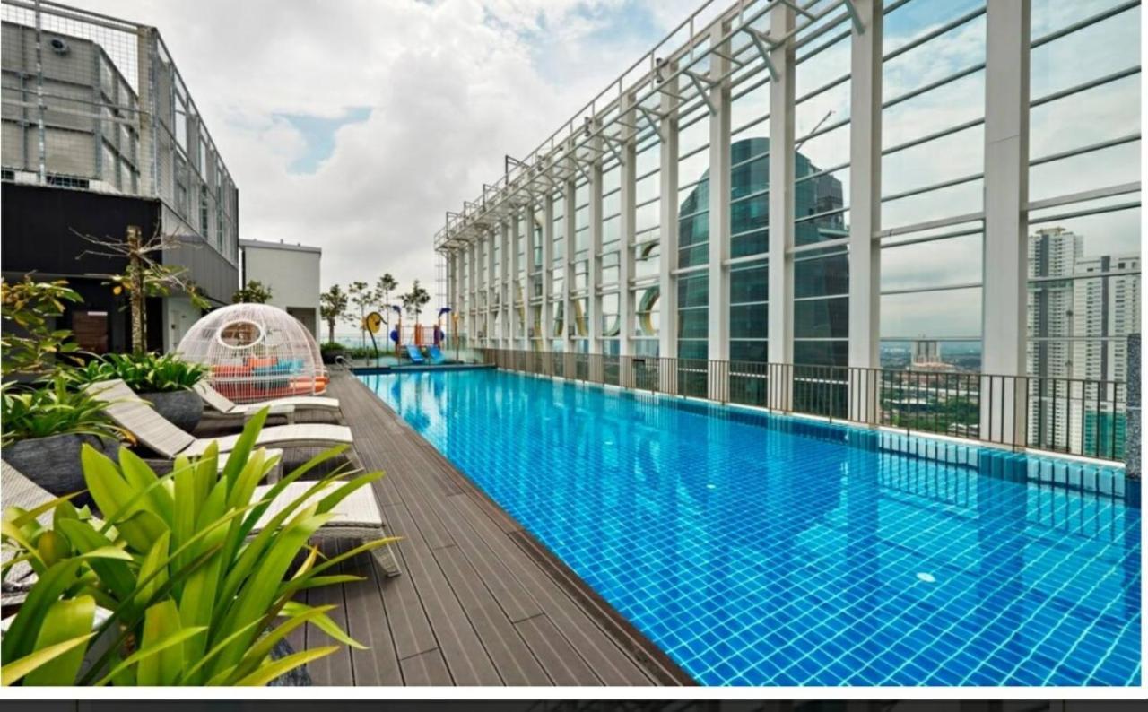 Suasana Suites D'Homestay Jb Town Johor Bahru Exterior photo